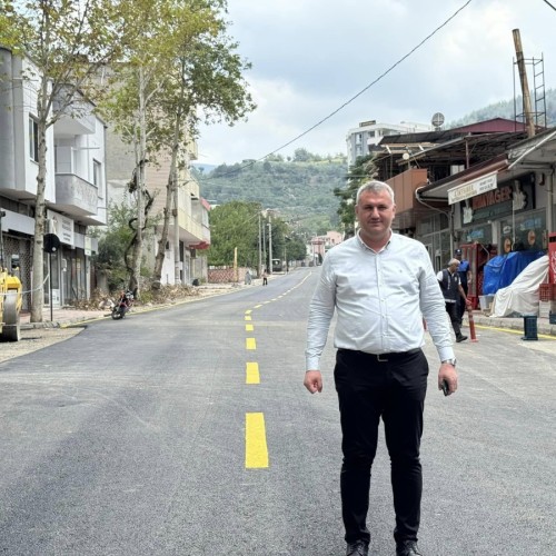 İstiklal Mah. Ahmet Güzel Cad. asfaltlama çalışması tamamlanmıştır.