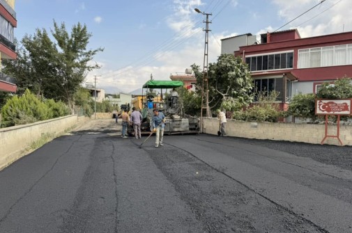 Karşıyaka ve Hastane Yolu Sıcak Asfalt Çalışmaları Başladı