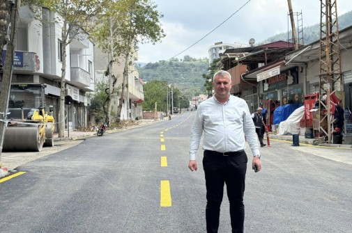 İstiklal Mah. Ahmet Güzel Cad. asfaltlama çalışması tamamlanmıştır.