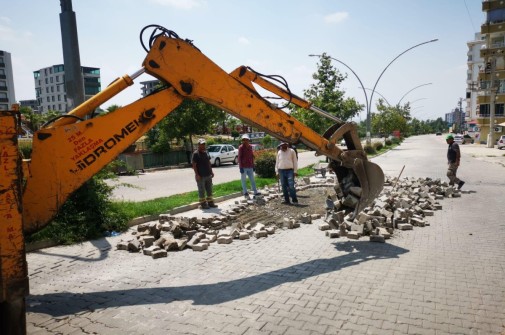 Şehit Uzman Çavuş Atakan Çiller Bulvarı Yol onarım çalışması başlamıştır.