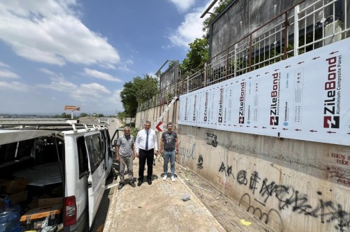 İlçemizin girişlerinde görüntü kirliliğine sebebiyet veren tabela ve duvar yenileme çalışmalarına başlamış bulunuyoruz.