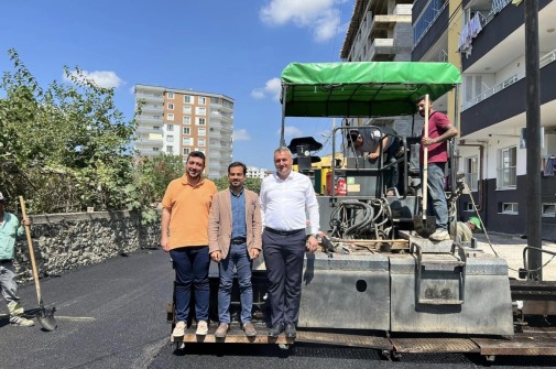 İstiklal Mah. Dumlupınar sokakta asfaltlama çalışması tamamlanmıştır.
